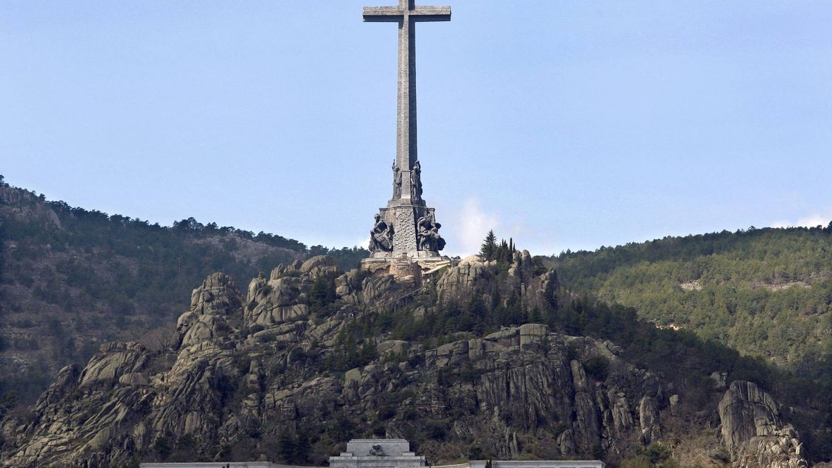 Baltasar Garzón quiere sacar los restos de Franco del Valle de los Caídos