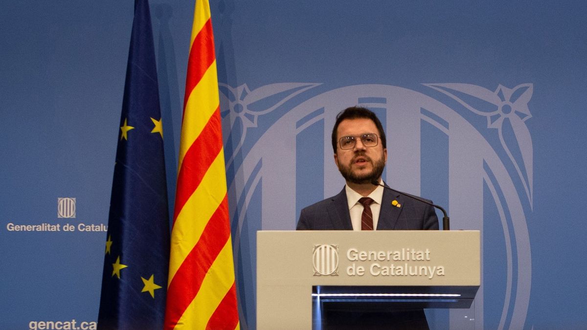 Aragonès apoya a los Mossos, pero se abre a debatir el modelo policial en el Parlament