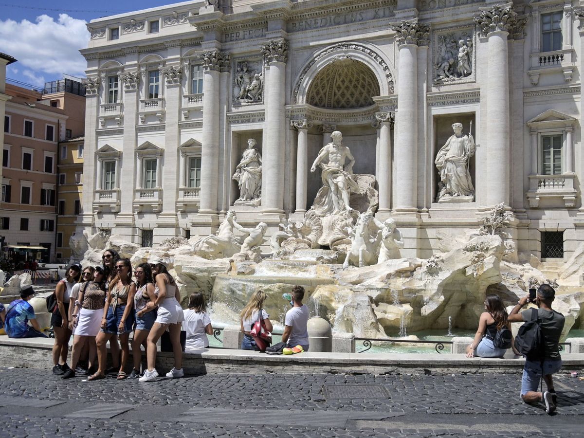 Foto: Turistas en la Fontana de Trevi en Italia. (Reuters)