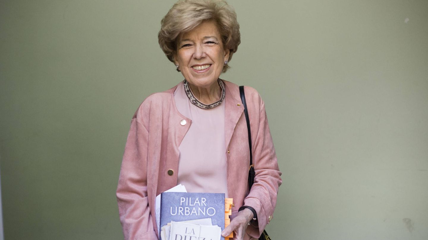 Pilar Urbano, con su libro. (Gtres)