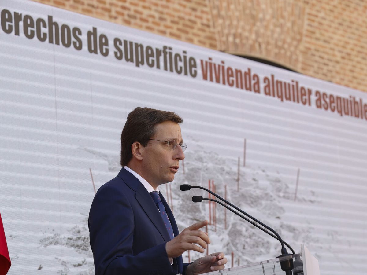 Foto:  El alcalde de Madrid, José Luis Martínez-Almeida, durante la presentación del concurso en derecho de superficie para construir más de 2.000 viviendas en alquiler a precio asequible en 11 distritos. (Efe)