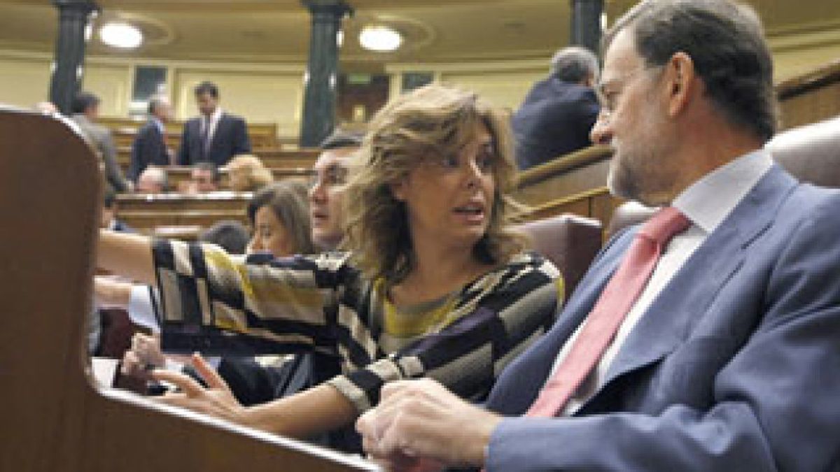 Rajoy dice a Zapatero que los Presupuestos "son increíbles porque nadie se los puede creer"