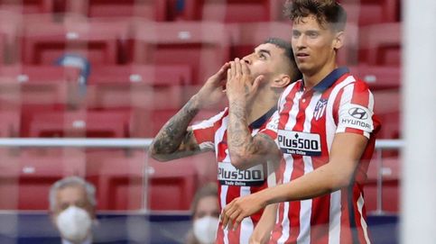 Correa y Llorente mantienen líder a un buen Atlético a falta de seis partidos (2-0)