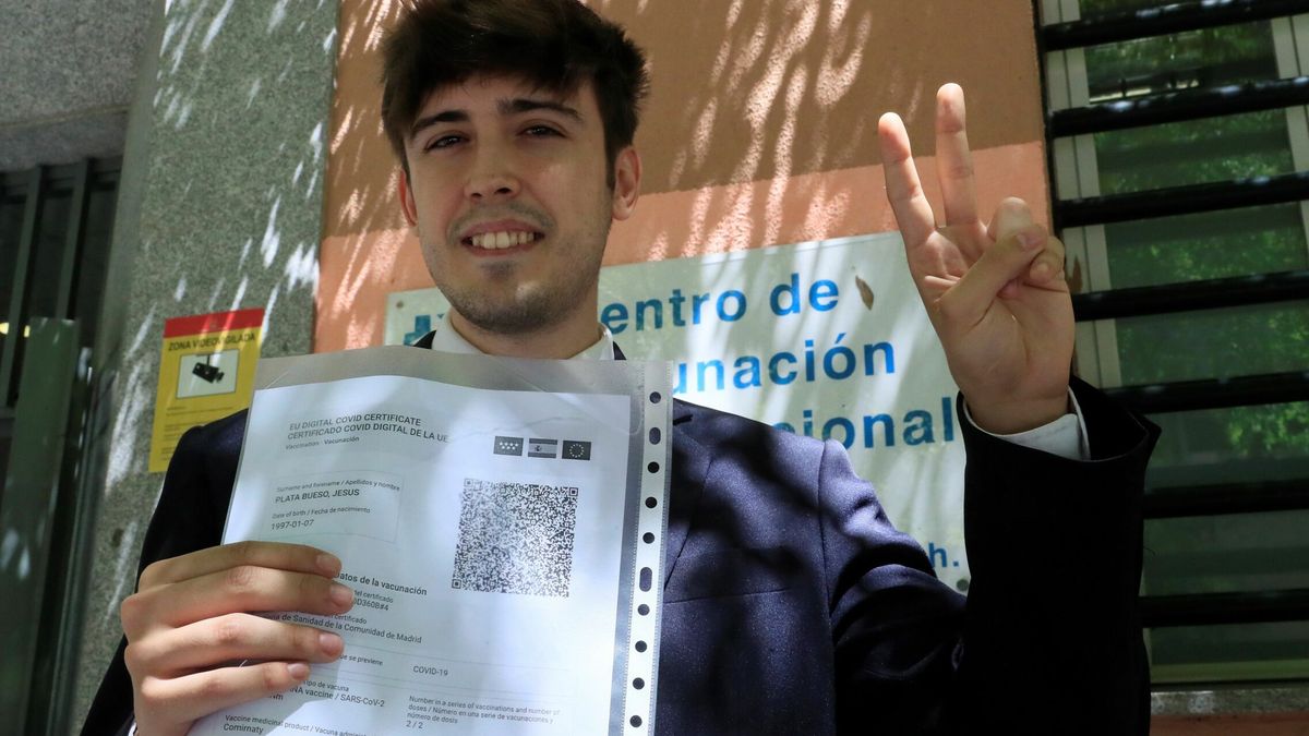 Los españoles se sacan el certificado covid en masa aunque aquí no tenga uso práctico