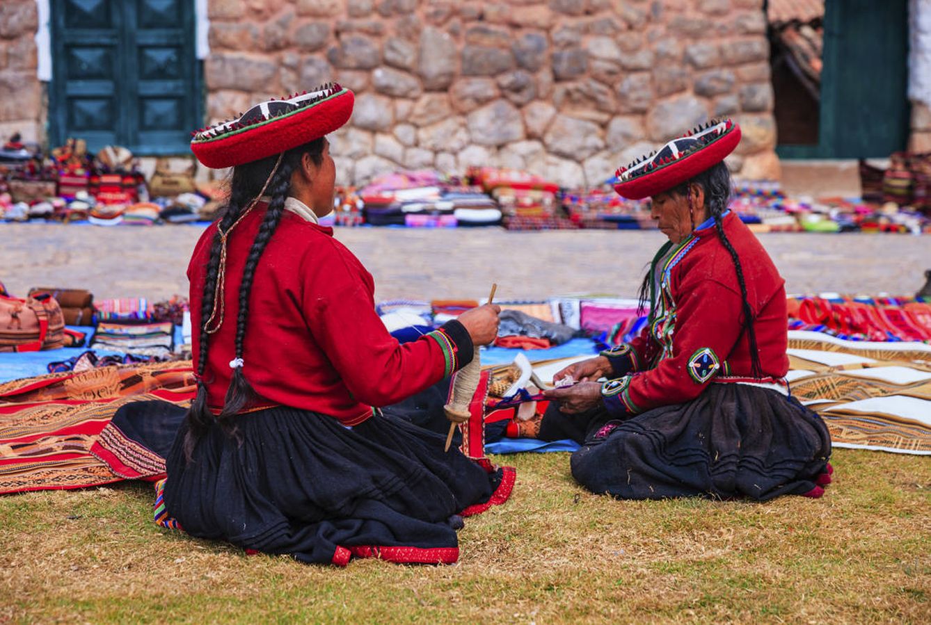 Mercado de artesanía en Perú