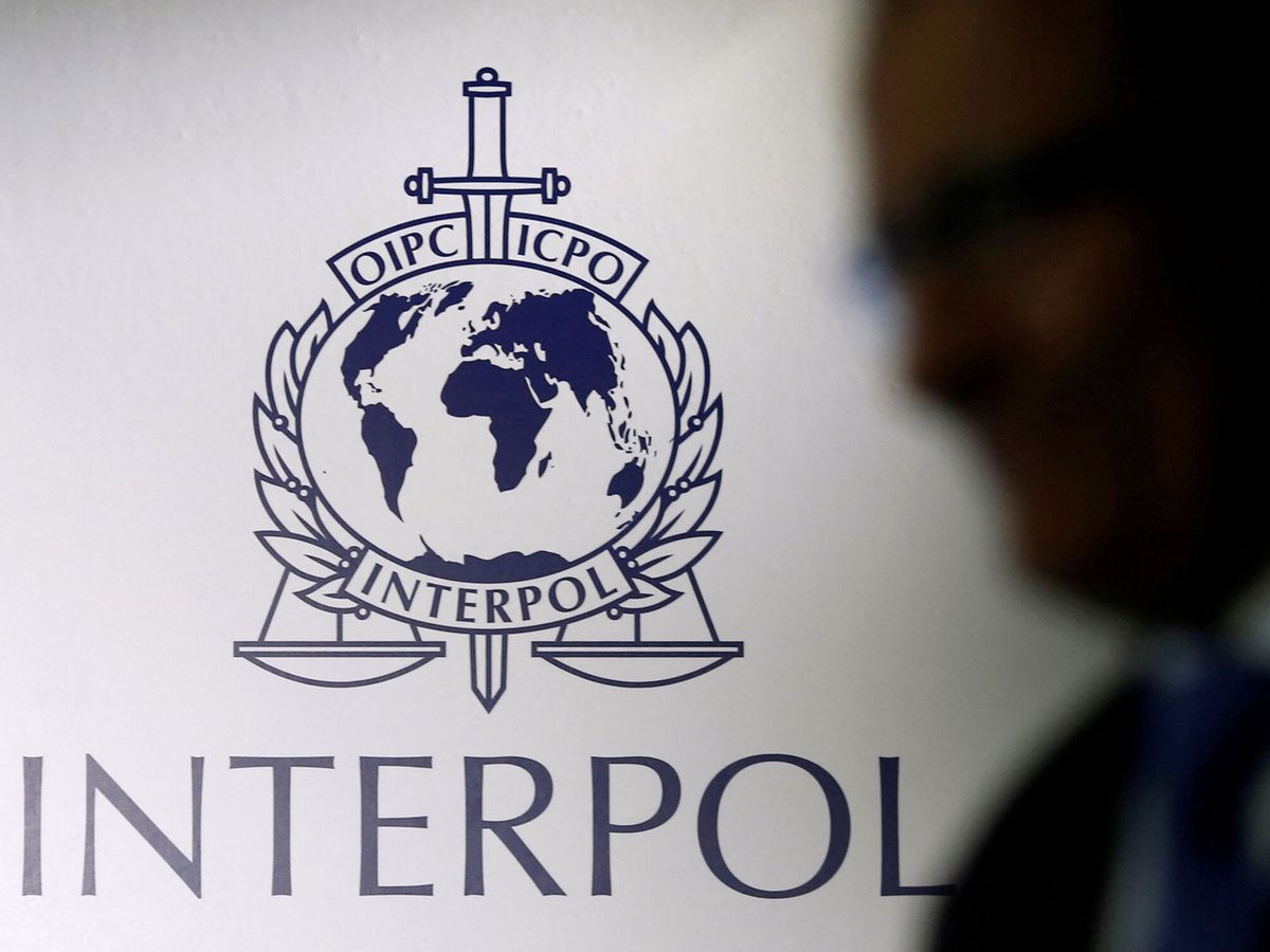 Foto: Imagen del logo de la INTERPOL. (Reuters/Edgar Su)