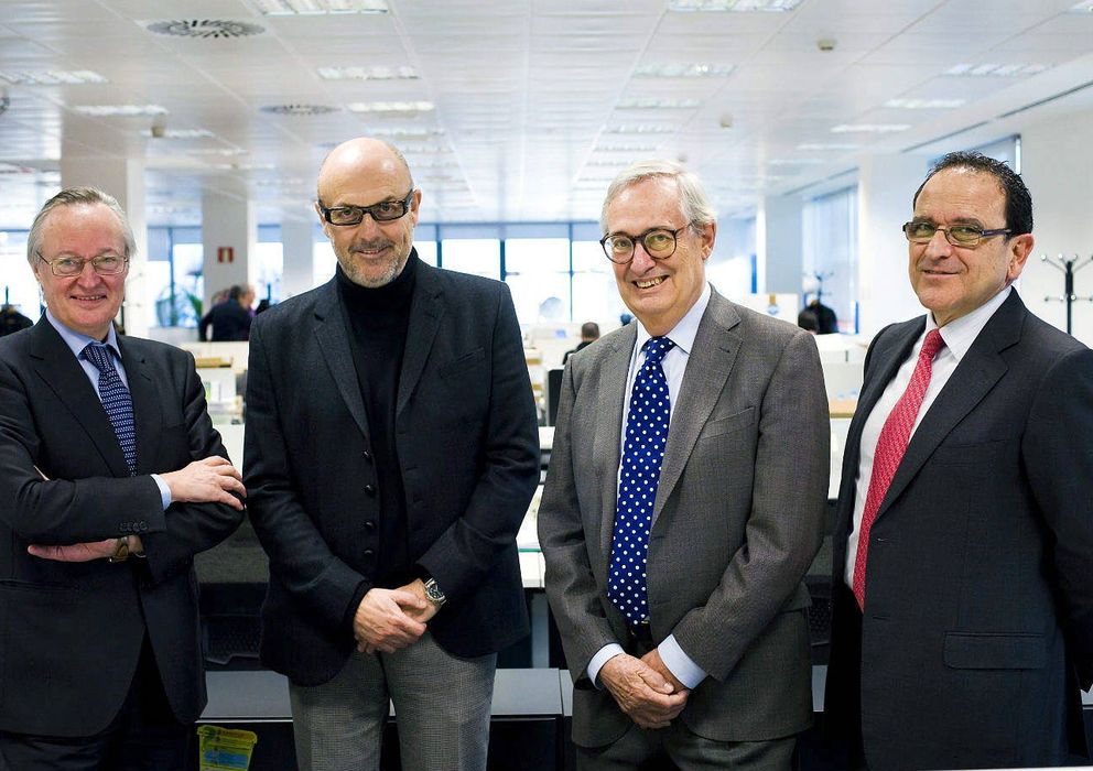 Foto: Josep Piqué, Luis Solana y José Wahnon Levy, nuevos consejeros de Ezentis, junto al presidente, Manuel García-Durán