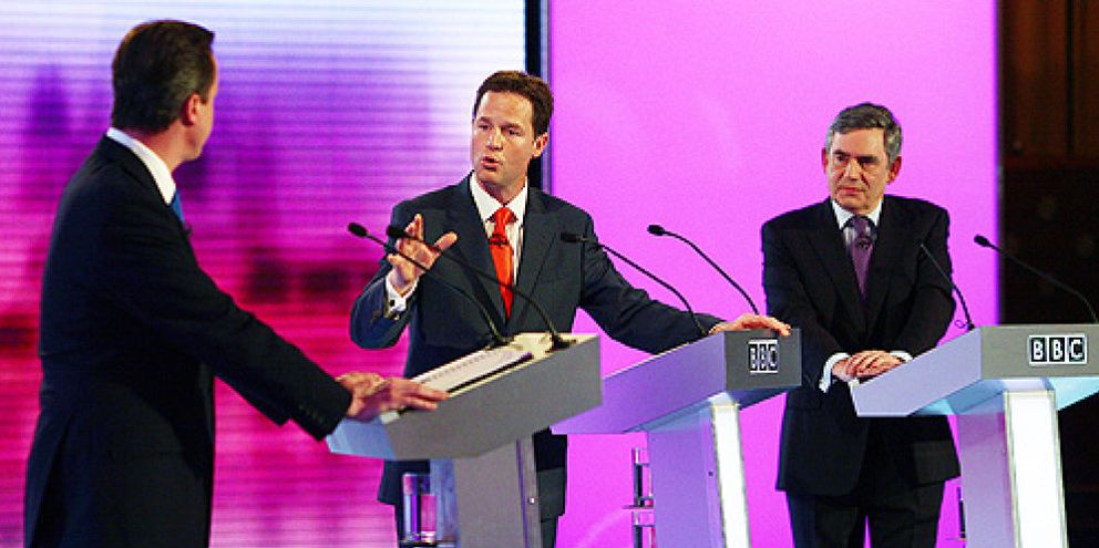 Foto: Gordon Brown, KO en el tercer debate: Cameron saca partido de la crisis y sube en las encuestas