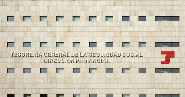 Foto: Dirección General de la Tesorería General de la Seguridad Social en Sevilla (Wikimedia Commons)