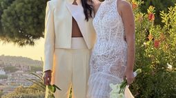 El segundo vestido de novia que Dulceida lució en su boda con Alba Paul: corto, de efecto encaje y con unas bailarinas blancas pensadas para bailar
