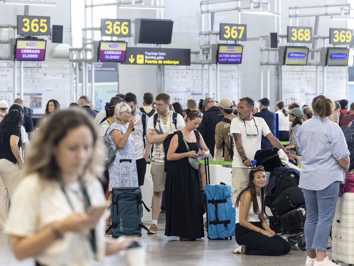 Foto: Fallos en Microsoft provocan retrasos en aeropuertos a nivel mundial (Daniel Pérez/EFE)