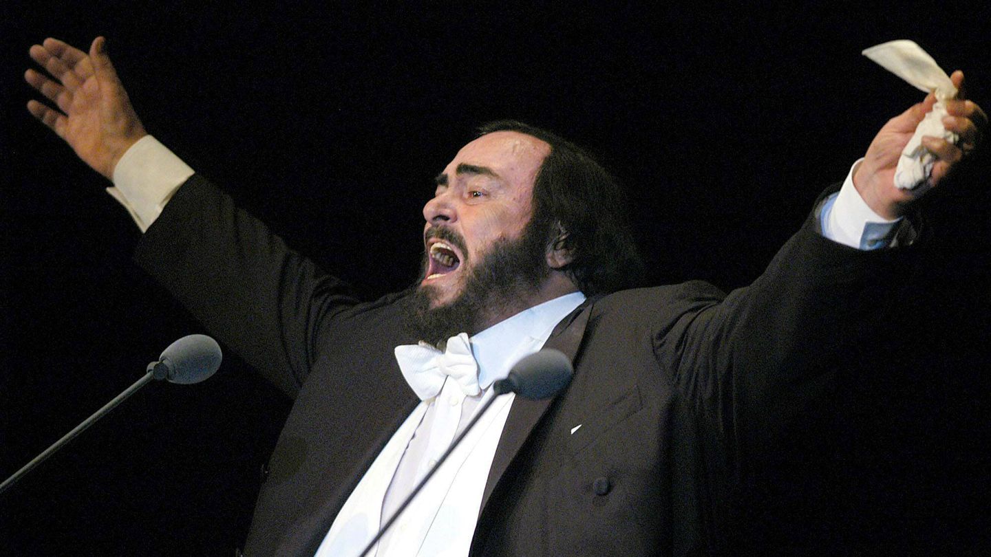 El tenor Luciano Pavarotti. 