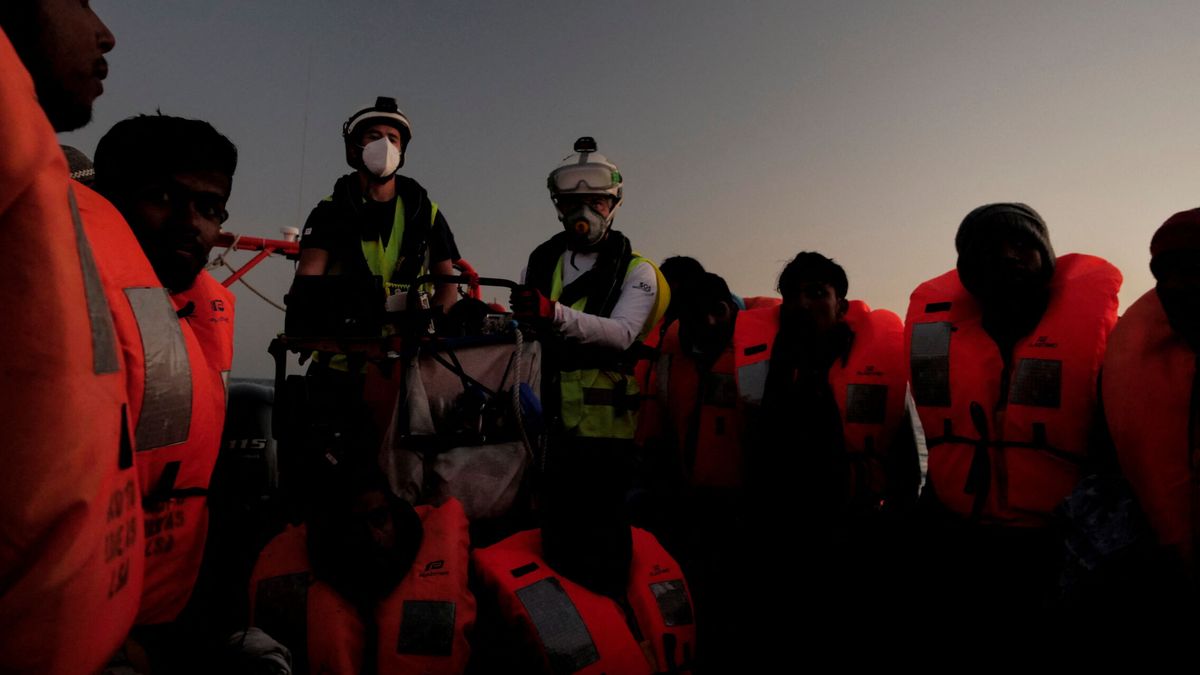 Bruselas exige el desembarco "inmediato" del barco con más de 200 inmigrantes que Italia ha bloqueado
