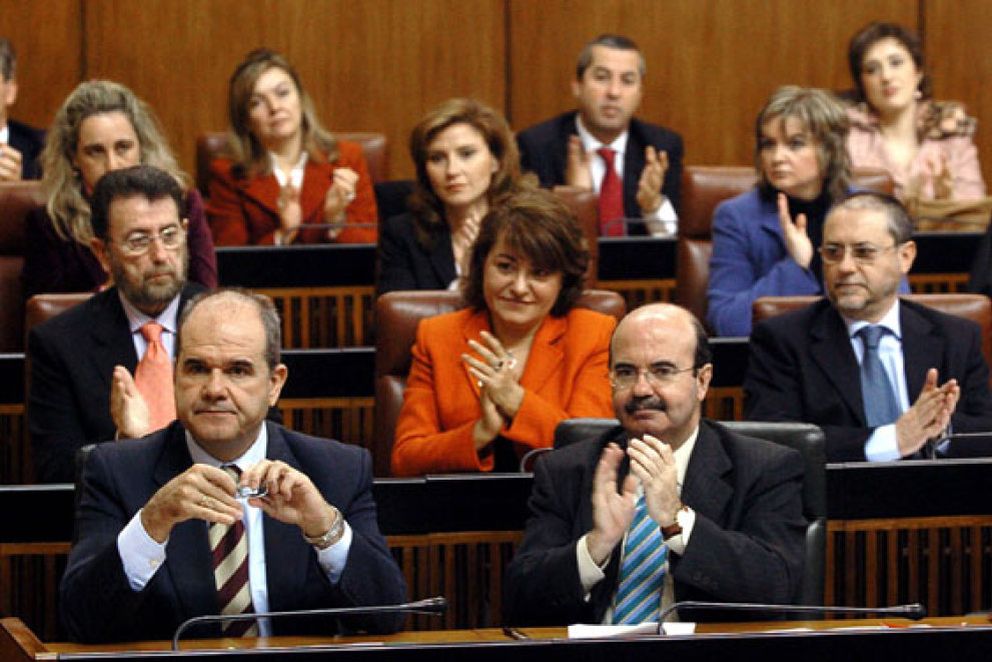Foto: El Parlamento de Andalucia da el primer paso para la aprobación del Estatuto