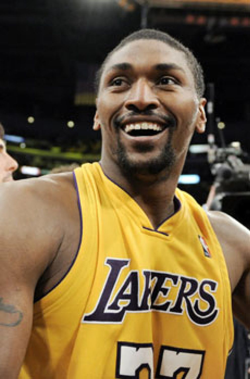 Foto: Los Lakers se adelantan "gracias a Dios... y gracias a Artest"
