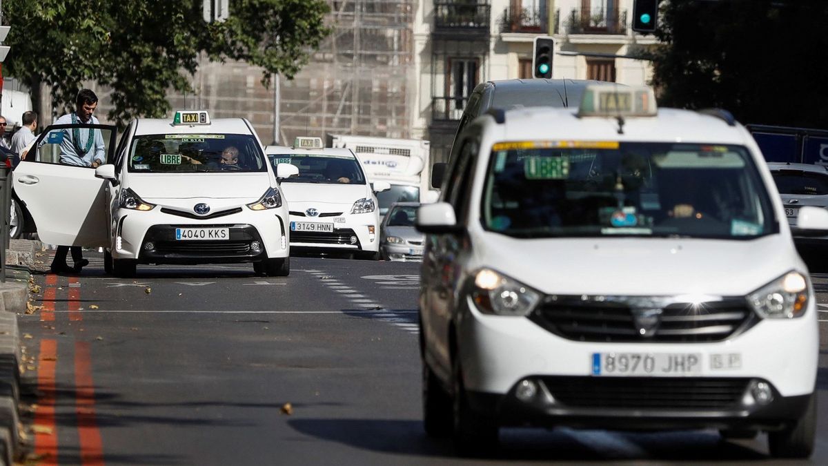 Un conductor de VTC amenaza a un taxista en Madrid: "Te rajo el cuello"