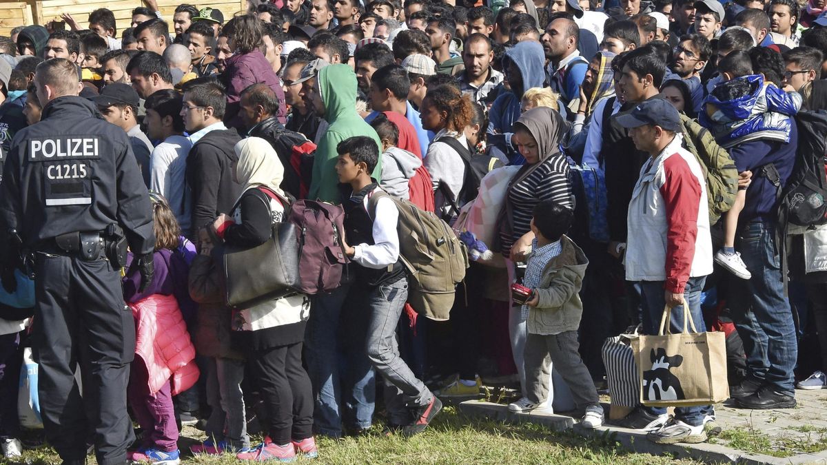 ACNUR: 400.000 refugiados cruzarán el Mediterráneo este año y 450.000 en 2016