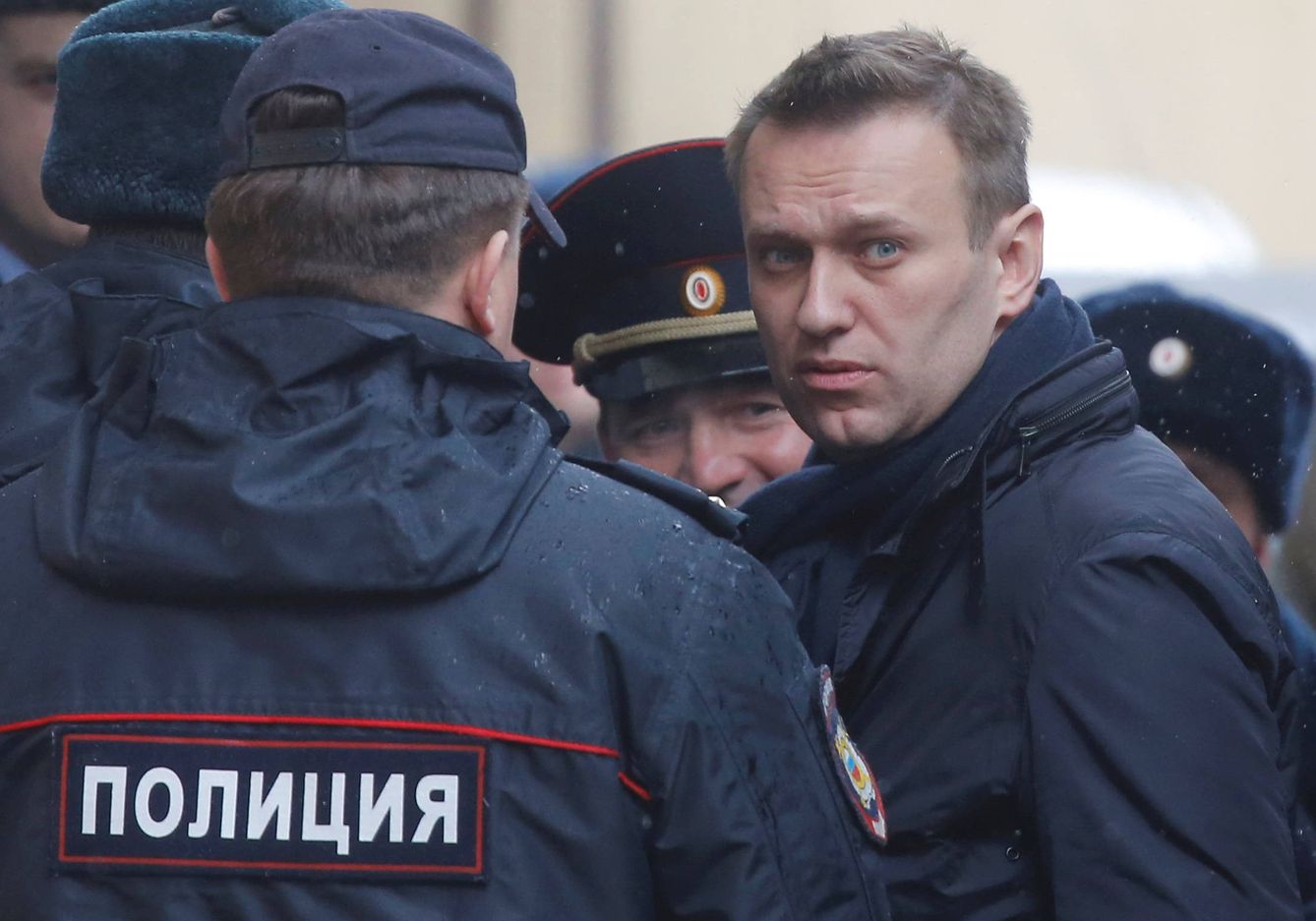 El líder opositor ruso Alexei Navalny tras ser detenido en una protesta contra a corrupción, en Moscú. (Reuters)