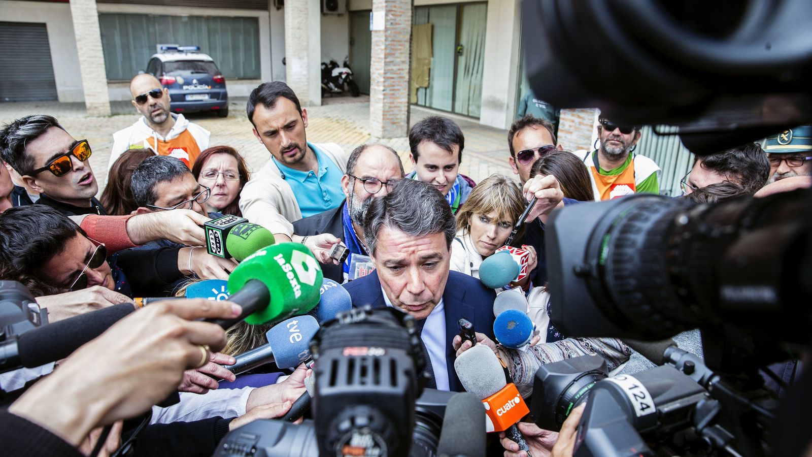 Foto: Ignacio González, tras declarar como investigado en el caso del ático el pasado 18 de abril. (EFE)