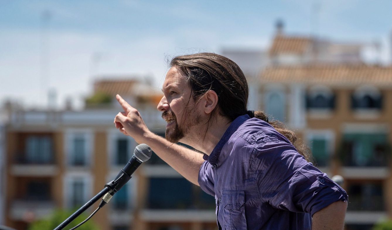El secretario general de Podemos, Pablo Iglesias, interviene en un acto de campaña. (EFE) 