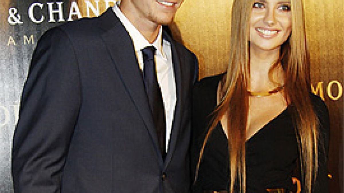 Berdych, héroe nacional por su tenis y por su novia, la modelo Ester Satorova