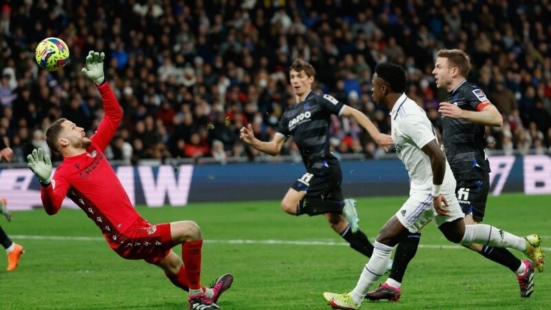 Foto de El Madrid se estrella ante un monumental Remiroy paga la falta de gol (0-0)