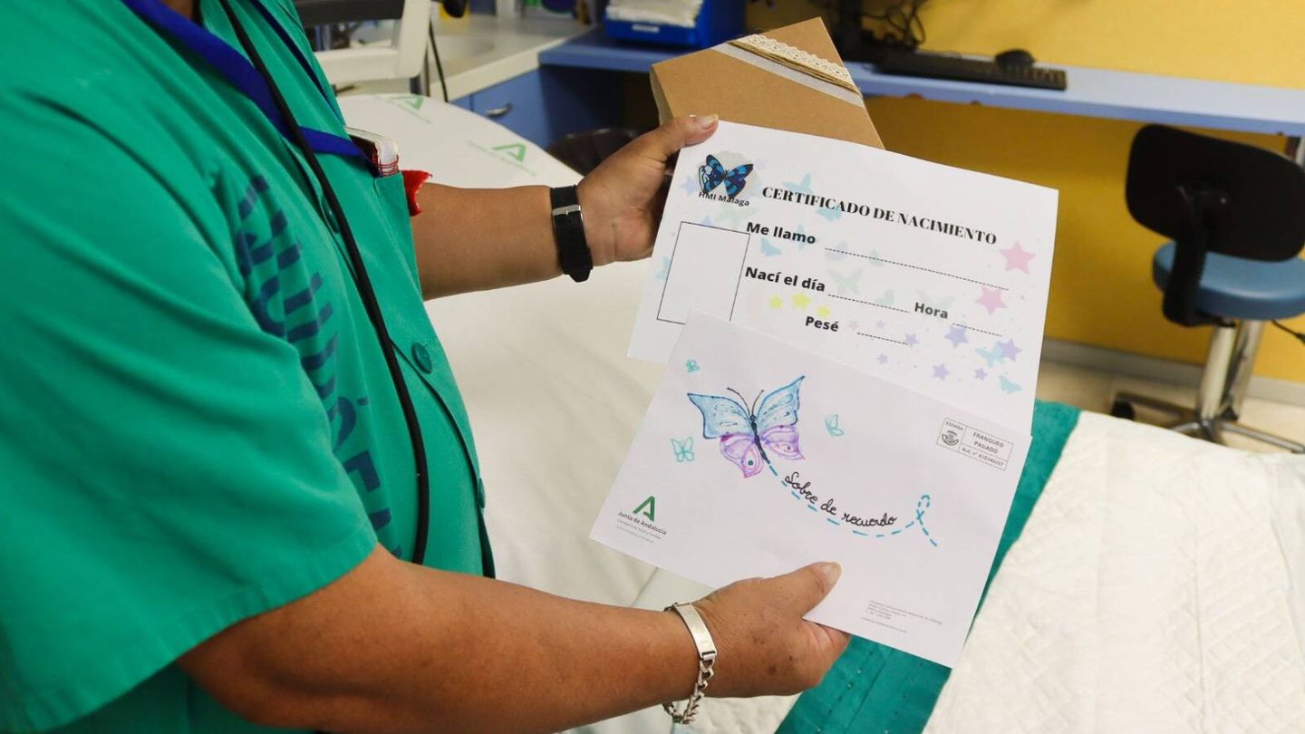 Réplica del certificado de nacimiento que se entrega tras la pérdida del bebé. (Hospital Materno Infantil de Málaga)