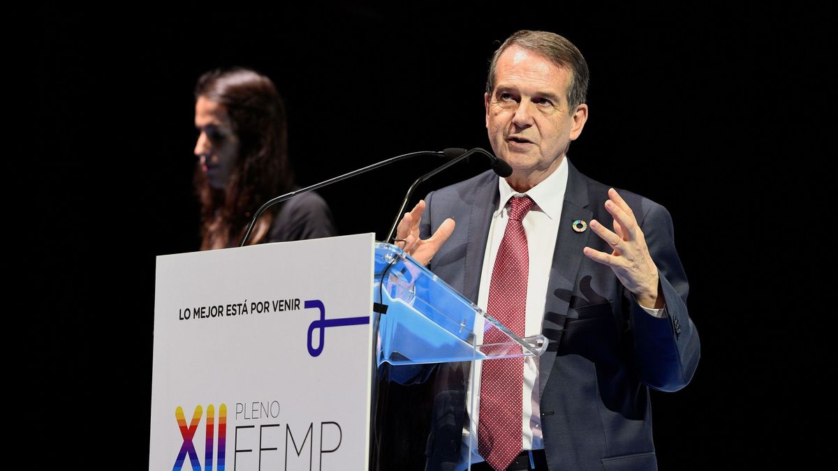 El alcalde de Vigo, Abel Caballero, reelegido presidente de la FEMP