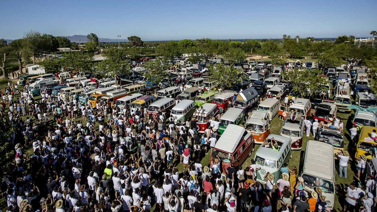 La última edición de la reunión española, en la Costa Brava, contó con más de 800 vehículos y 6.500 participantes. 