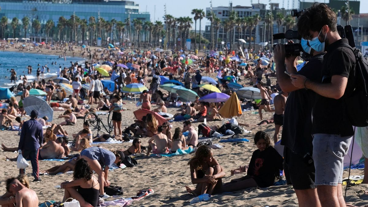 Barcelona reducirá el aforo de sus playas en un 15% para evitar aglomeraciones
