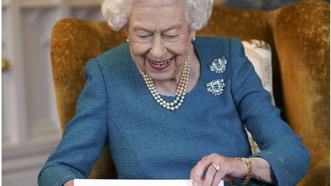 Así ha comenzado Isabel II, radiante de felicidad, a celebrar sus 70 años de reinado