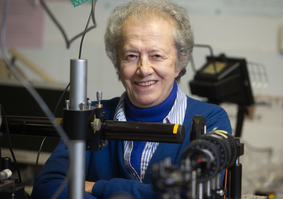 Foto: María Yzuel, Medalla de la Real Sociedad Española de Física 2014