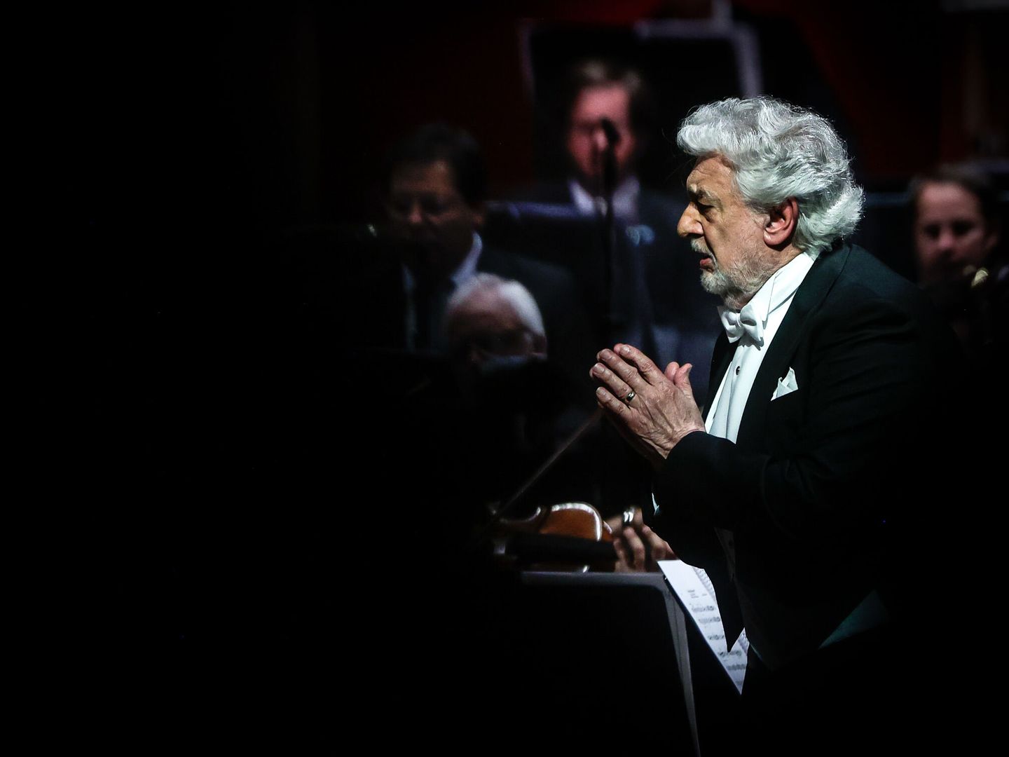 Plácido Domingo, durante un concierto en el Teatro Colón de Buenos Aires. (EFE/Juan Ignacio Roncoroni)