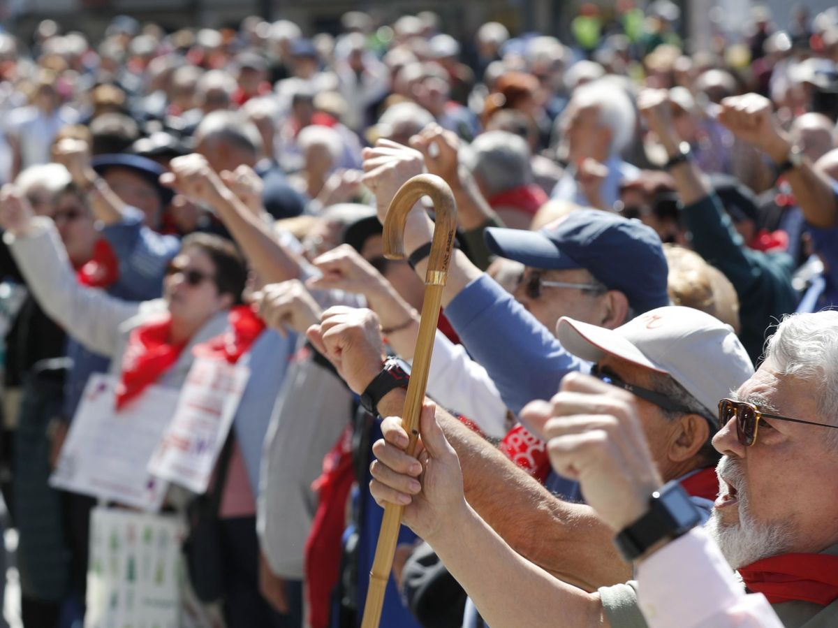 Foto: Jubilados reclaman pensiones dignas en Bilbao. (EFE)