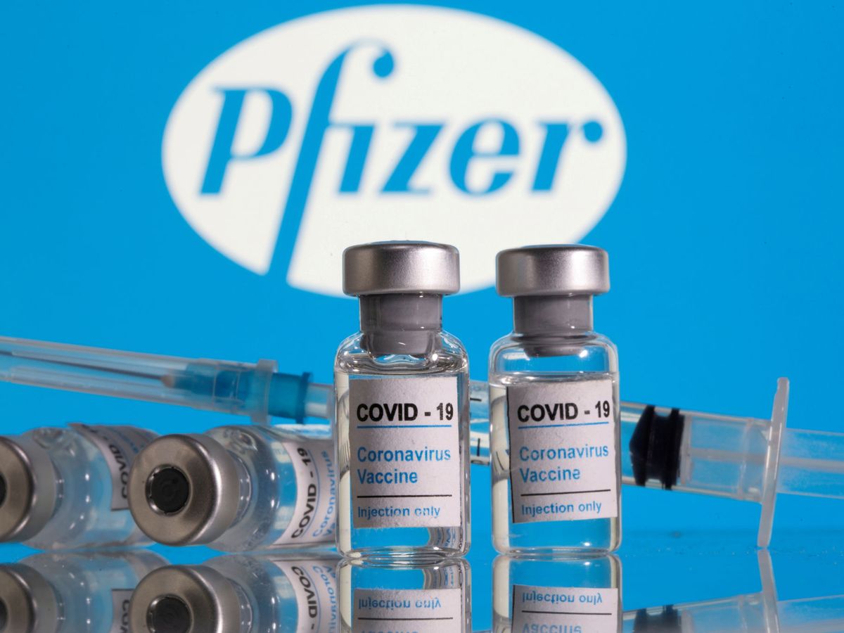 Foto: Viales de la vacuna de Pfizer. (Reuters)