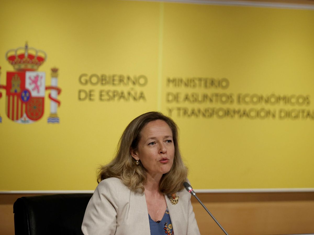 Foto: La ministra de Asuntos Económicos, Nadia Calviño, durante la presentación de los bonos verdes. (EFE)