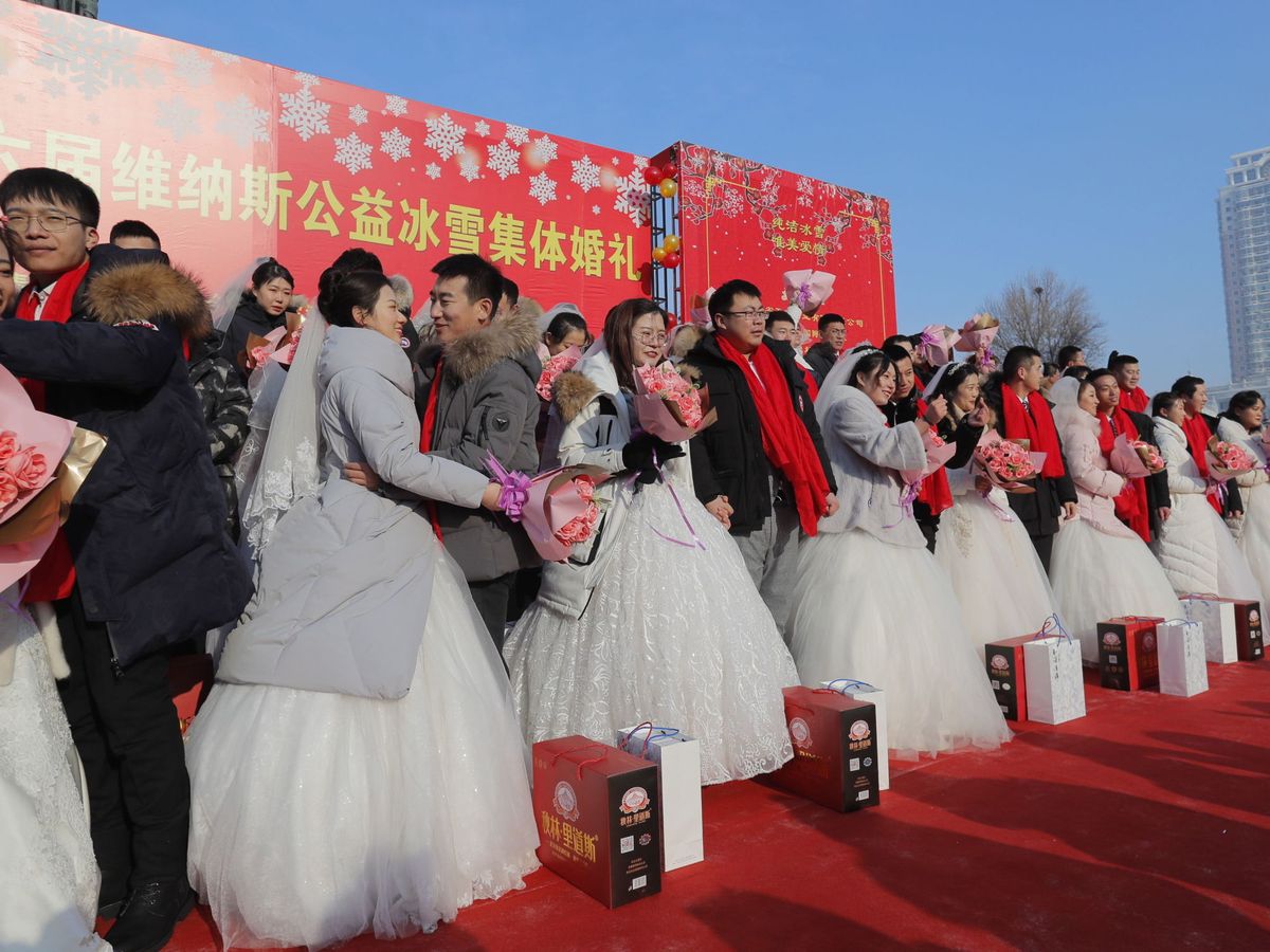 Foto: Bodas colectivas en China en enero de 2020. (EFE)