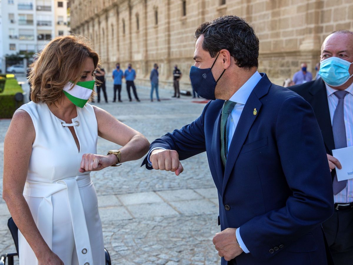 Foto: Susana Diaz y Juanma Moreno, el pasado 5 de julio, en las puertas de Parlamento de Andalucía. (EFE)