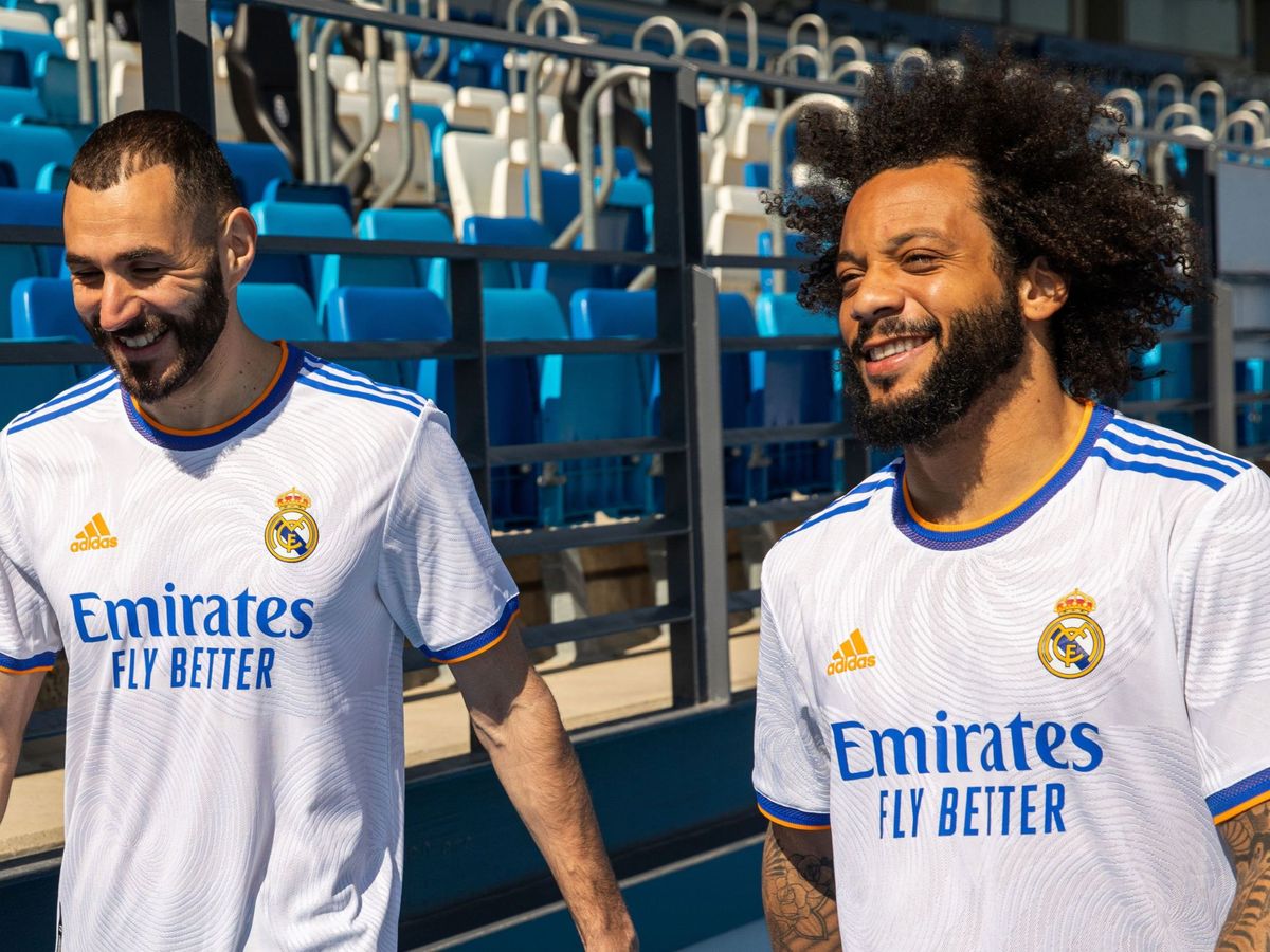 Foto: El Real Madrid presenta la nueva camiseta para la temporada 21-22 (EFE)