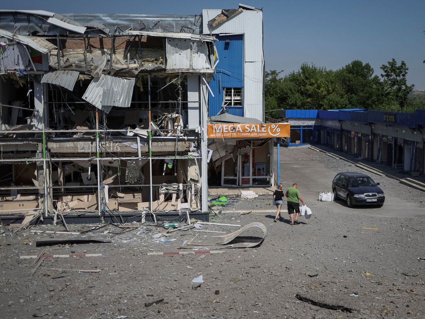 Centro comercial destruido en Donetsk, Ucrania. (Reuters/Gleb Garanich)