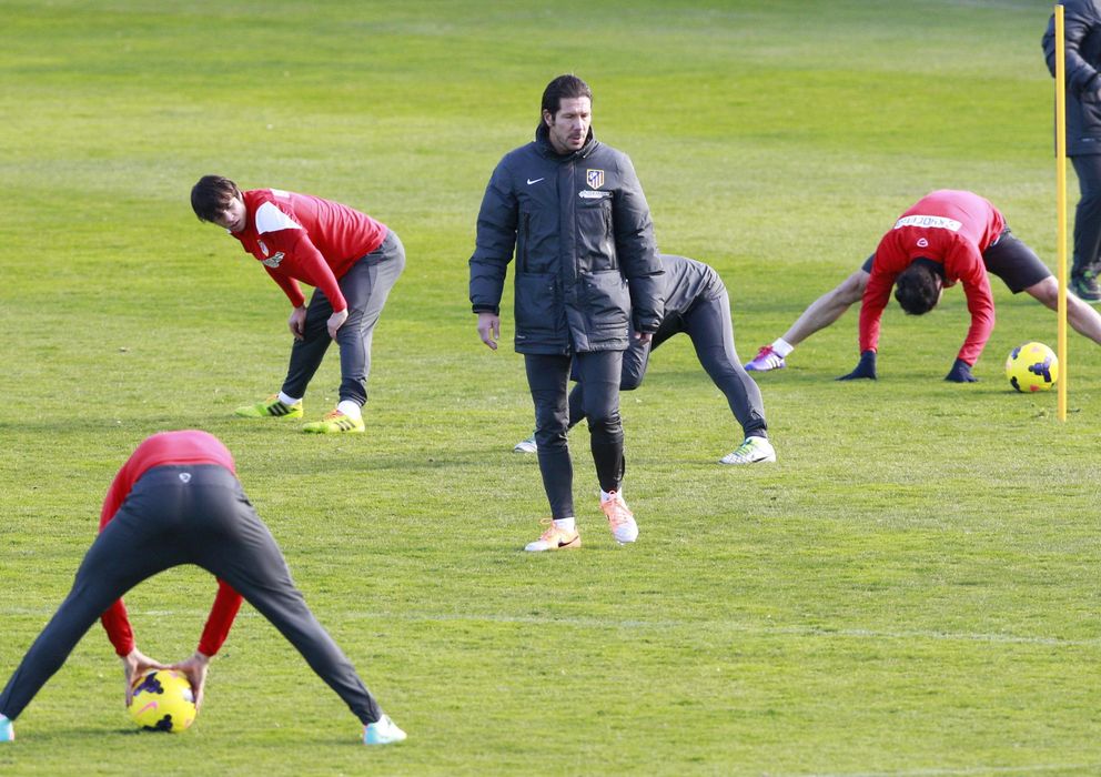 Foto: Simeone, en un entrenamiento del Atlético de Madrid.