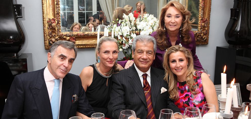 Manolo Segura, su mujer Paz Pastor y el empresario Homs Hassam