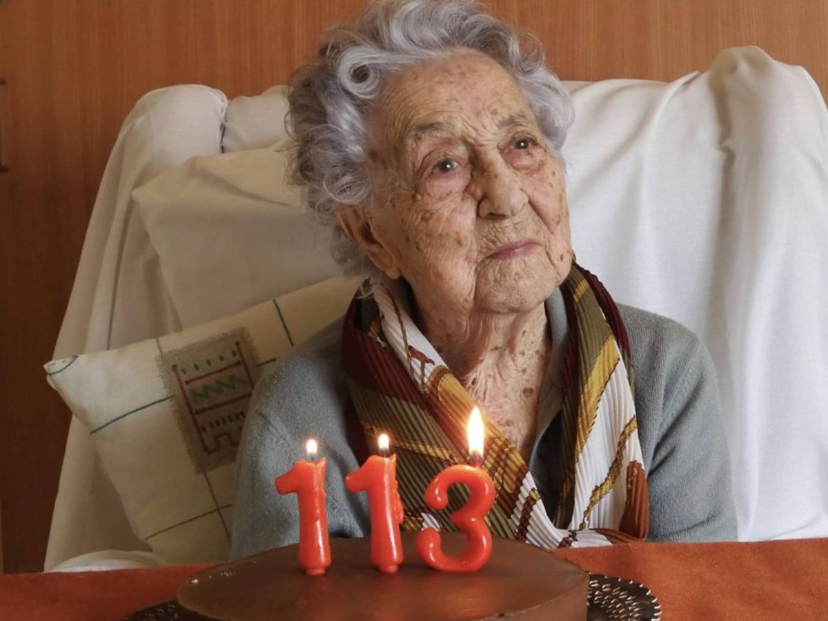 Foto: María Branyas en su 113 cumpleaños. (@MariaBranyas112)