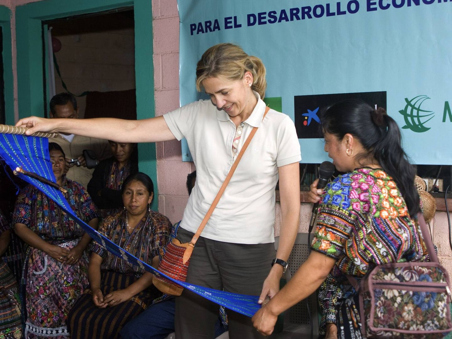 La Infanta Cristina visita un proyecto de La Caixa en Sololá, Guatemala. (EFE)