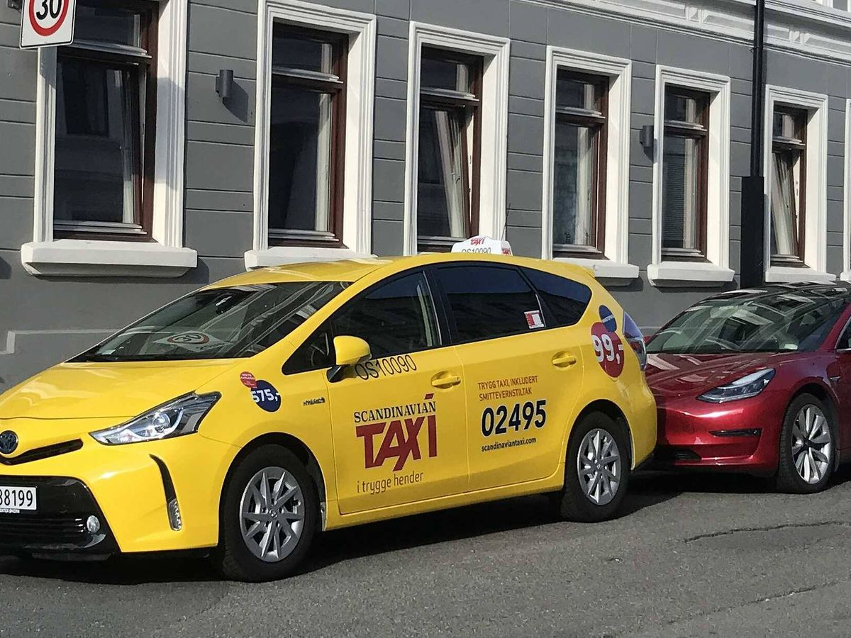 Foto: Los taxis de las principales ciudades noruegas, entre ellas Oslo, son básicamente vehículos Toyota. C.F.C.