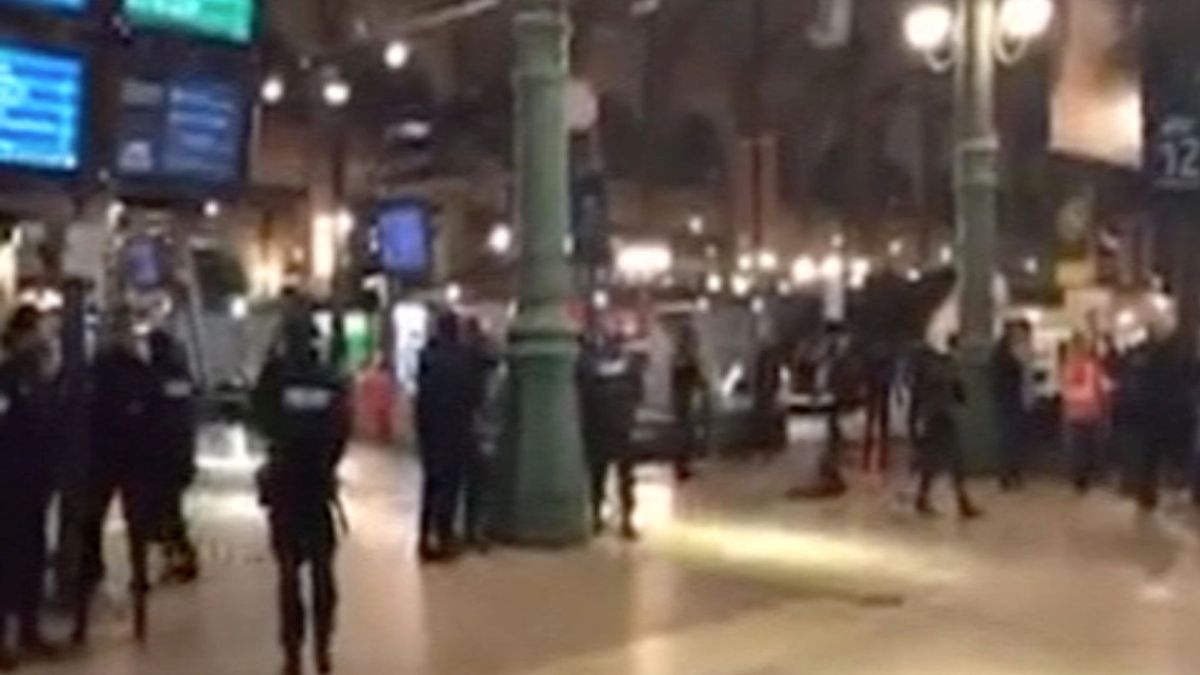 La Policía de París evacúa la Estación del Norte en busca de tres sospechosos
