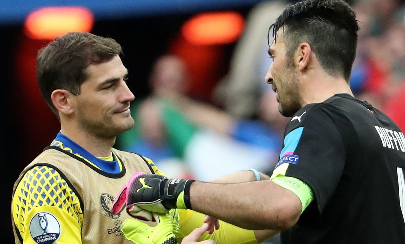 Gianluigi Buffon y Casillas mantienen una gran relación desde hace años (Reuters) 