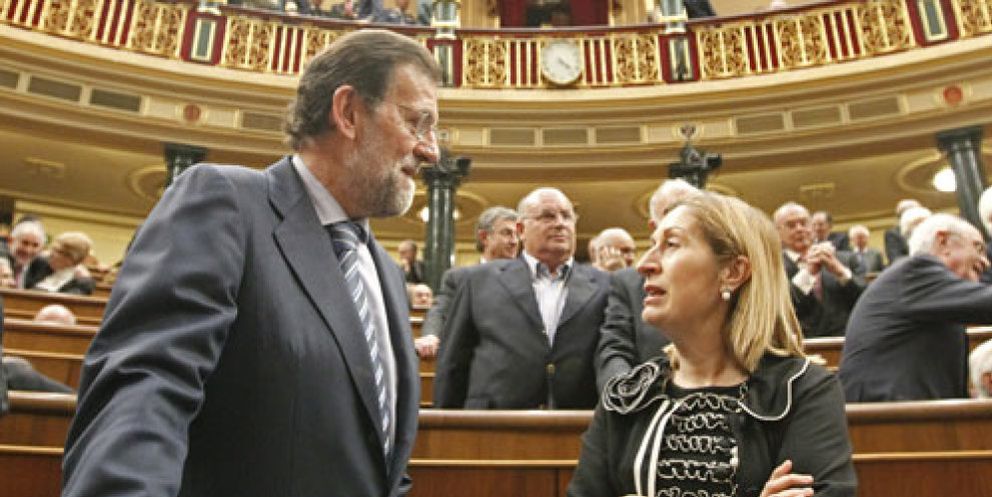 Foto: Rajoy estudia reservar a Ana Pastor para un macroministerio de Asuntos Sociales