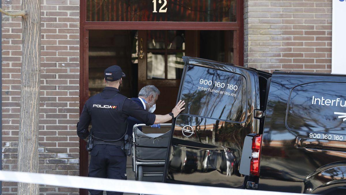 La mujer que mató a su vecina en Madrid usó un martillo y tenía un diario con notas