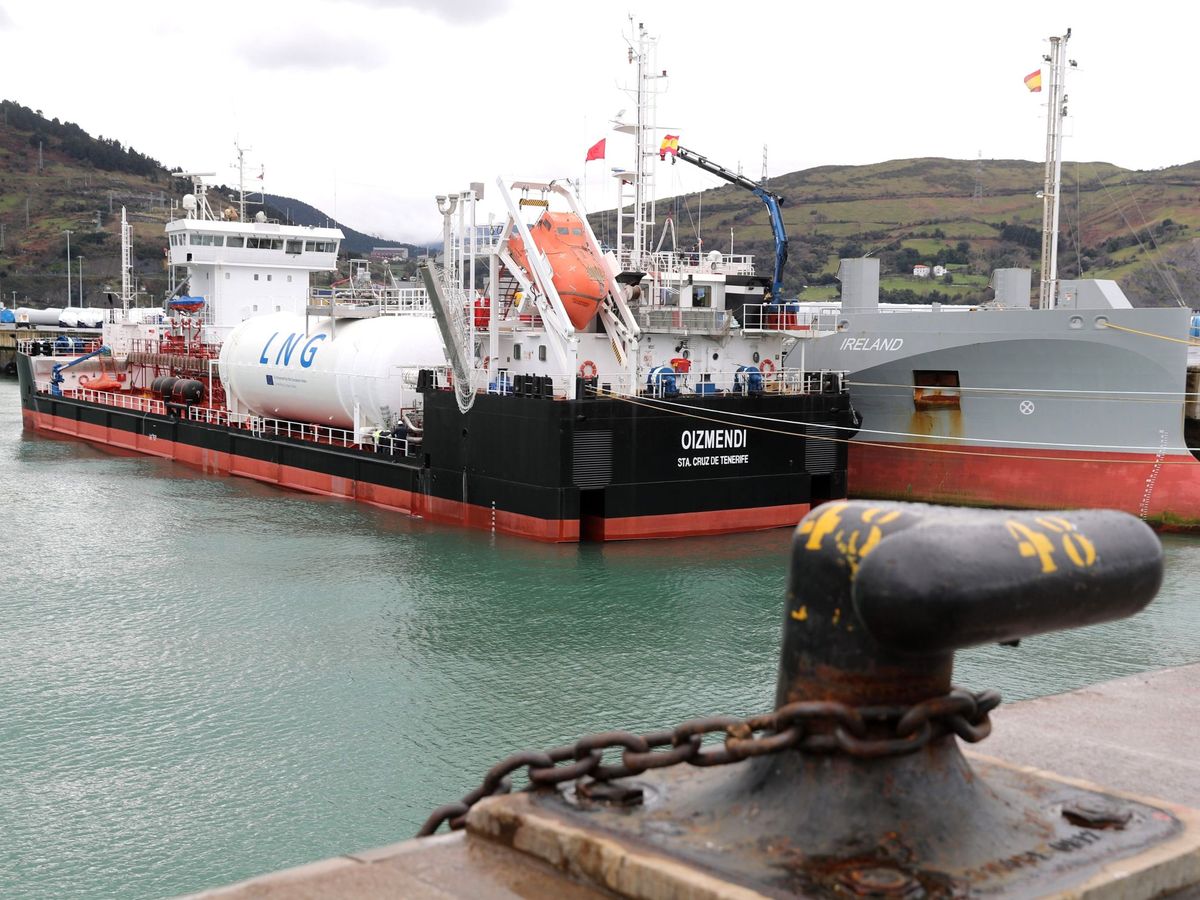 Foto: Barco que transporta gas natural licuado. (EFE)